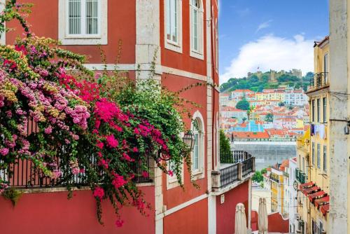2BR at Chiado Historical Heart