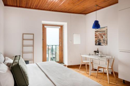 Bright Studio with Open Views | Alfama
