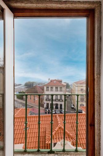 Bright Studio with Open Views | Alfama
