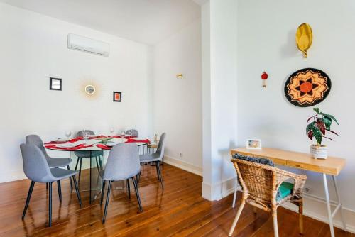 Conde 3BDR Luxury with Balcony