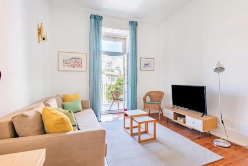 Conde 3BDR Luxury with Balcony