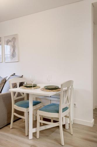 Duque Central Stay Walk to Rossio & Chiado