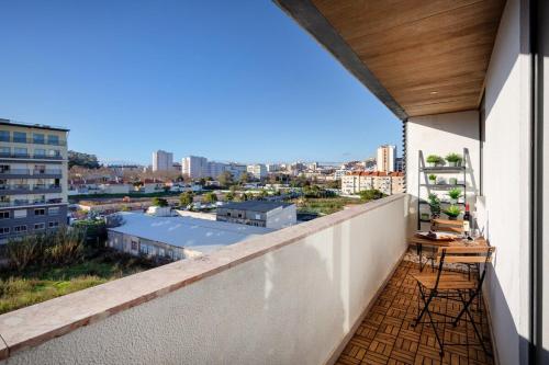 Elegant Flat in Benfica - 10 min to City Center