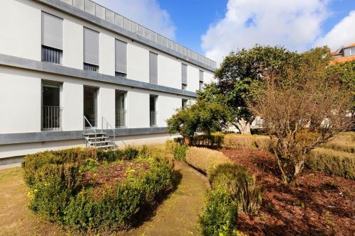 Palácio de Cristal Studio | Parking & AC