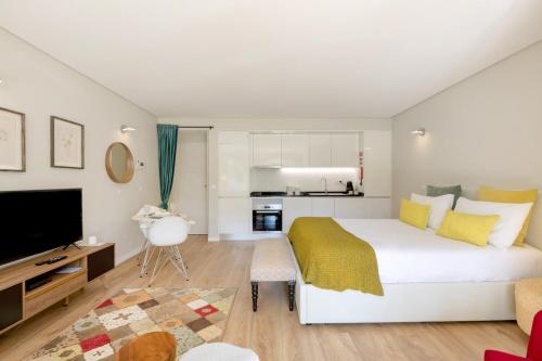 Boavista Garden Studio 183 | Private Patio & AC