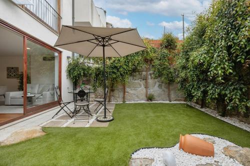 1BR with Private Patio | Porto Urban Flats
