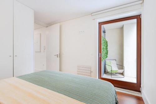 1BR with Balcony | Porto Urban Flats