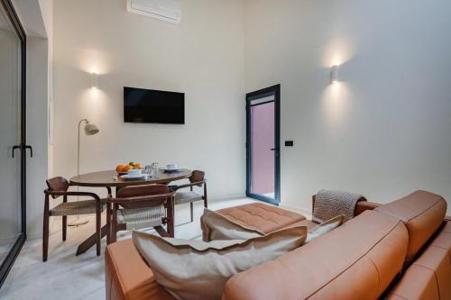 Minimalist Loft @ Terracotta Collection