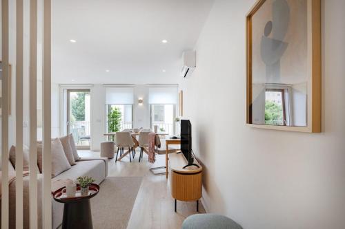 The Light Loft @ BoaVista Flats
