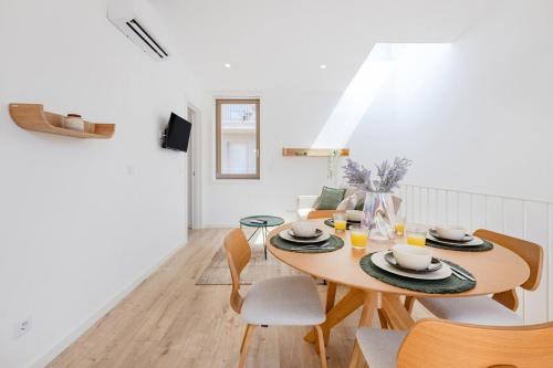 The Sunny Duplex @ BoaVista Flats