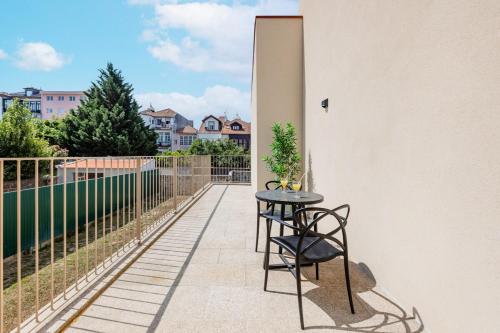 The Sunny Duplex @ BoaVista Flats