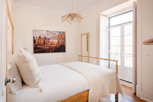 Graça Charm Flat with Sunny Balcony