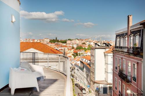 Estrela Skyline Retreat with Terrace