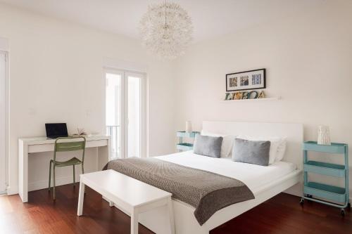 Estrela Skyline Retreat with Terrace
