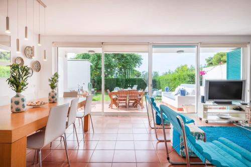 Sunny 5BR Villa @ Prainha Club