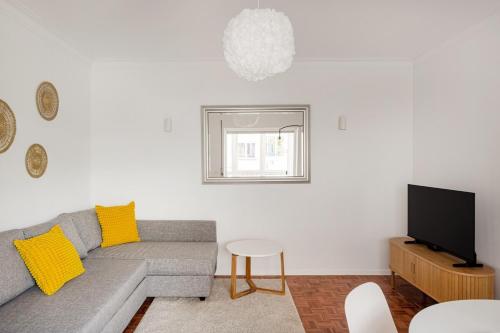 Estoril Beach | Your Family Escape