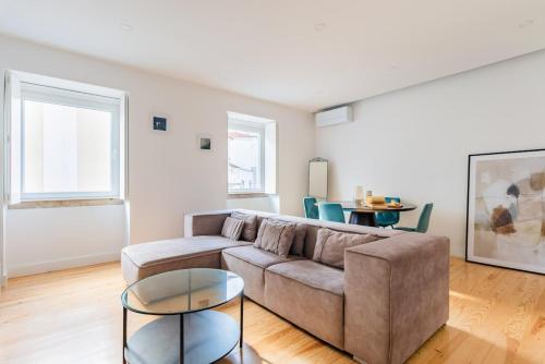 2BR Chic&Bright with 120sqm. in Campo de Ourique