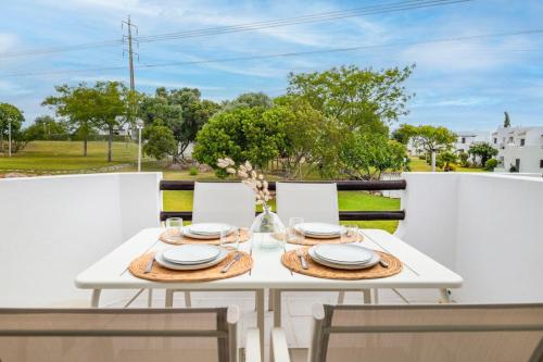 Clube Albufeira - 2BR Pool, Kids Club & Family Fun