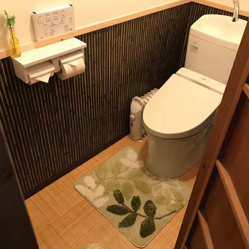 箱根 上強羅 温泉源泉かけ流し 独り占めできる 広々古民家 駅徒歩 貸切別荘