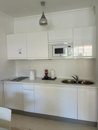 Monaco Studio "907" photo 5