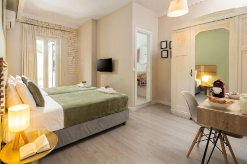 Cheerful apartment in the heart of Corfu Old Town