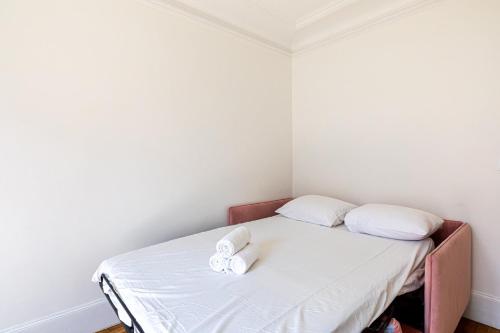 GuestReady - Parisian charm with a balcony