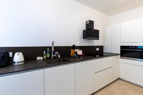 GuestReady - Parisian charm with a balcony