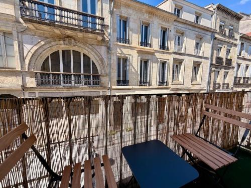 Boétie - T1 Bis avec 1 Lit 1 Canapé-Lit au Centre de Bordeaux