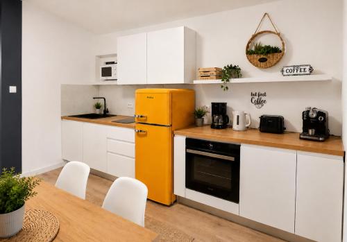''Bjonda'' Big Family Apt - 3 bedroom - 2 large balconies