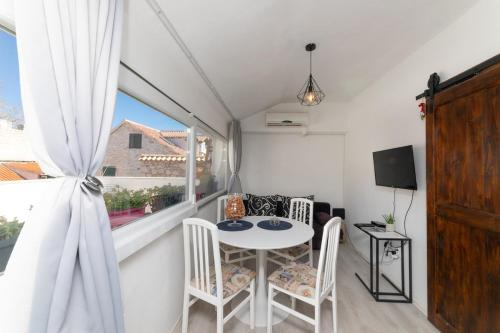 Korkyra-Old Town apartment with private terrace