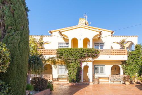 RESIDENCIA ALBERES -Apartamento completo con piscina, barbacoa, parking- A