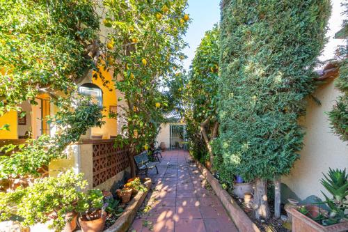 RESIDENCIA ALBERES -Apartamento completo con piscina, barbacoa, parking- A