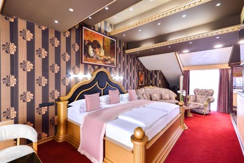 Prezident Hotel Novi Sad - Outdoor Pool & Spa — Balcony/Terrace