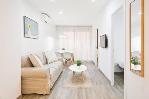 The White Flats Les Corts