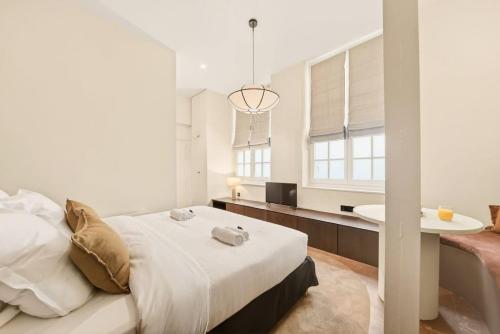 Sublime studio refait par une architecte - Marais