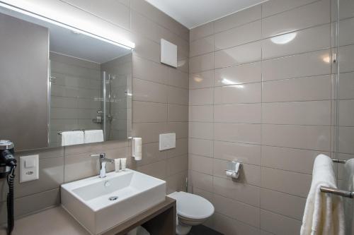 Aparthotel Badenにあるバスルーム