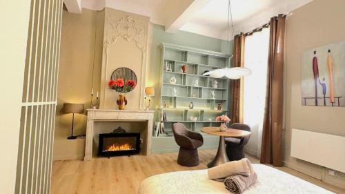 Loft de charme au cœur du centre historique d Aix