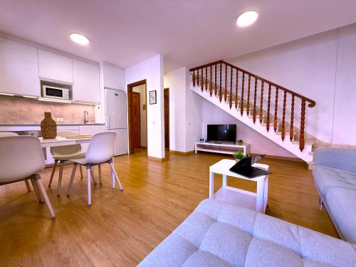 Tropicalidays Playa Las Americas 2BR Apartment