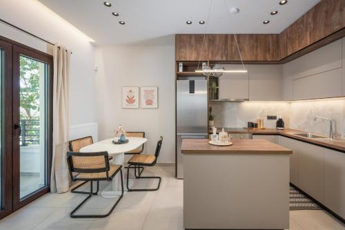 Spacious Luxury Apt, Old Town