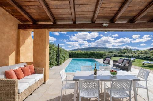 Prestigiosa Villa con Piscina Costa Smeralda