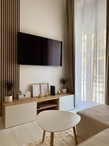 Mate Gold Apartment III