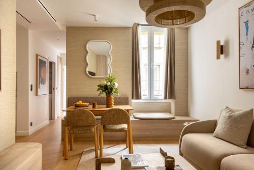 Refined Apartment a c 1CH 4P - Champs de Mars