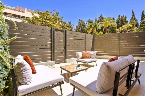 Modern 2BR Marbella Centre Pool & Terrace