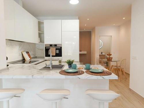 Modern 2BR Marbella Centre Pool & Terrace