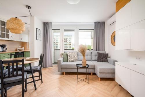 Bielany Superior Apartment by BookingHost