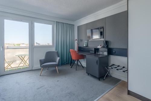 Holiday Inn Calais-Centre by IHG