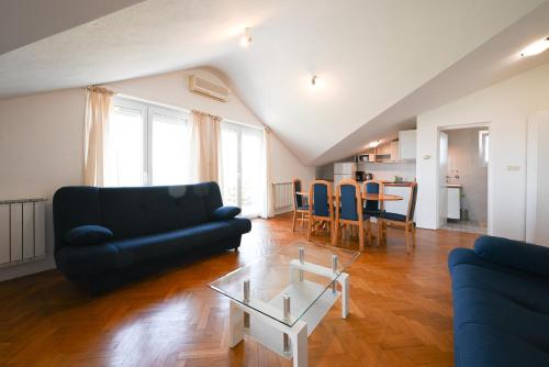 Lucas Apartments