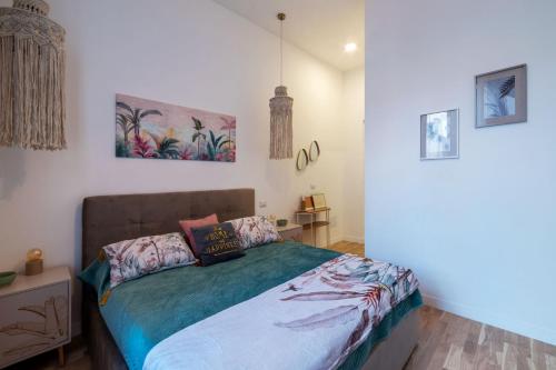 GuestHost - Roma Termini Cozy Grey Apartment