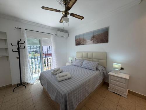 CASA TORRECILLA LINDA Adosado 2 Dormitorios a 50 metros de la Playa Torrecilla Nerja