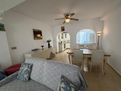CASA TORRECILLA LINDA Adosado 2 Dormitorios a 50 metros de la Playa Torrecilla Nerja